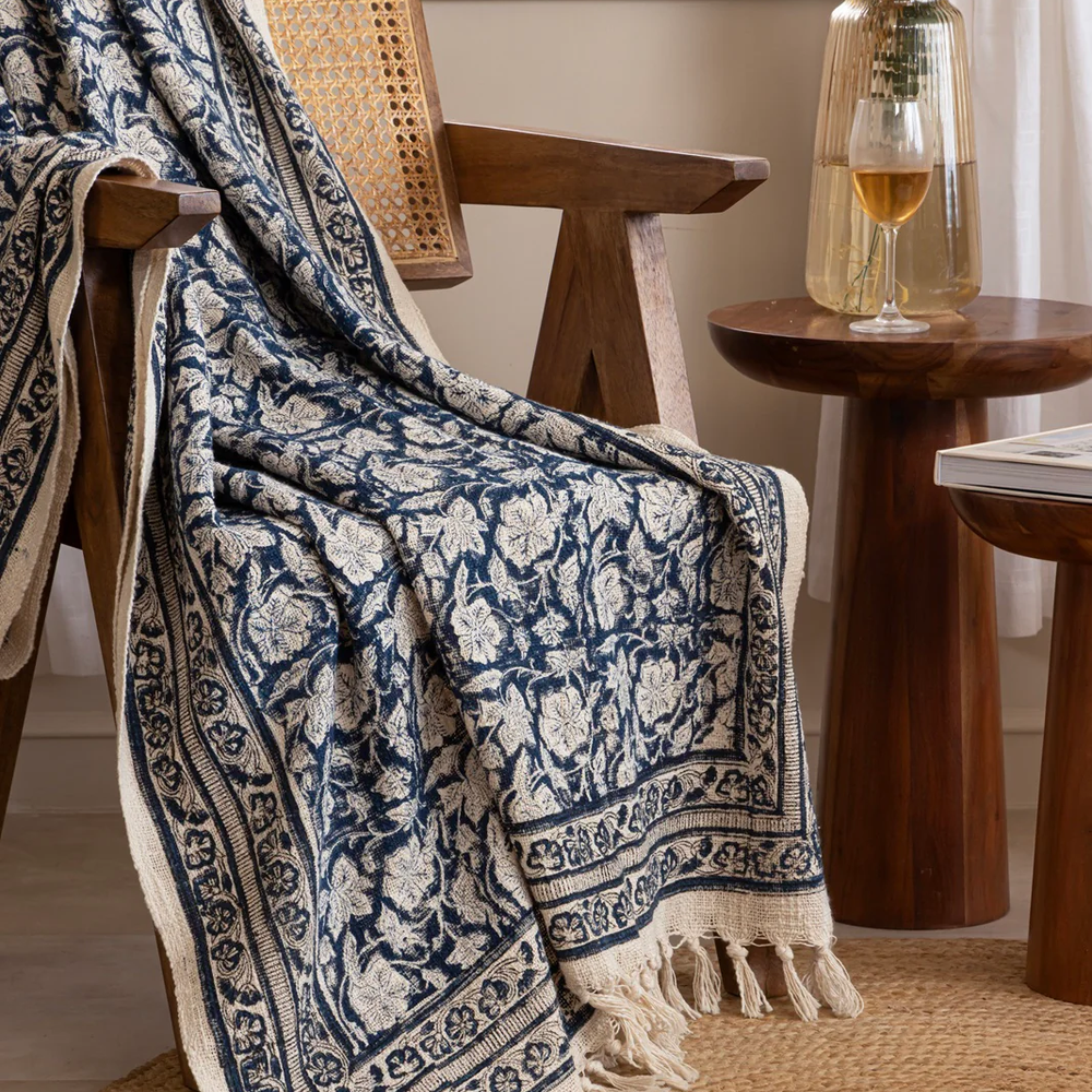 Layering Made Easy: How to Style Throws and Blankets for a Cozy, Designer Look